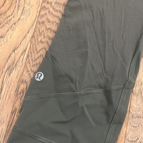 Olive green Lululemon leggings, hit at mid-calf with pockets galore!! - Picture 4 of 9